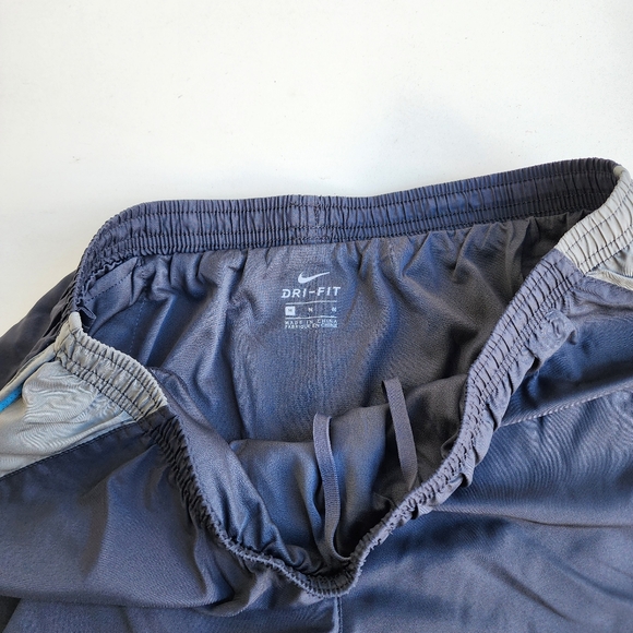 Women's Nike Dri-Fit DD9172 Running Run Shorts Charcoal Black Blue Sz M - Picture 6 of 13